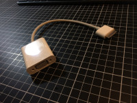 Apple adapter 30 pin to VGA