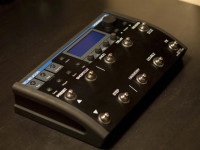 TC Helicon VoiceLive 2, vokalni efekt, kao nov, isprogramiran