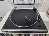 Audio Technica AT-LP60XUSB gramofon