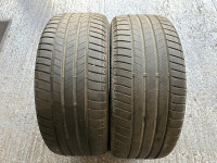 2 gume 225 45 R17 Bridgestone T005, dot 1822, 6mm, obje 110eura