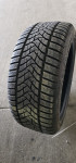 Gume Dunlop 245/45/18 zimska 2 kom.