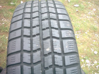 Gume Nokian 205/60/16 bez poruka i sms 092/329-4313