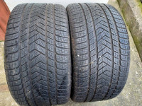 zimske gume 305/35/21 pirelli 2 kom.