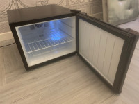 Mini hladnjak (mini bar) KLARSTEIN, 35L, 70W, 220V, POVOLJNO!