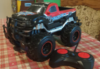 autic na baterije monster truck