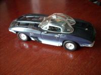 Chevrolet Corvette Mako Shark (1962.) - / 1:18 /