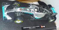 Diecast model F1 Mercedes W07 2016 Lewis Hamilton 1/18 Burago