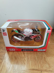 Maketa Makeda motora Aprilia RSV4 1000 RR, 1:12, novo!