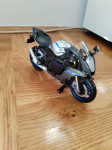 Maketa Makeda motora Yamaha yzf R1M, 1:12, novo!