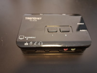 TRENDNET TK-209 KVM switch, DVI-I VGA DisplayPort kabel adapter