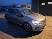 Renault Clio 1.0 2023g karamboliran na ime kupca prodajem....