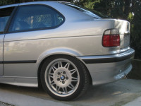 Bmw e36 compact zadnji branik