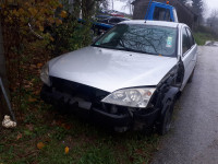 Ford mondeo mk3 2.0i hauba prednja