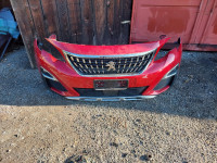 Peugeot 3008 prednji branik kompletan.