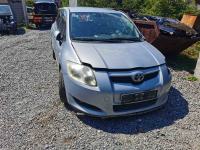 toyota auris prednja hauba 800kn