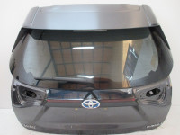 TOYOTA YARIS CROSS  22GODIN  KAMERA POKLOPAC