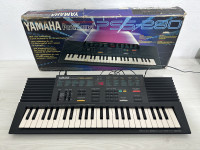 Vintage klavijature Yamaha PSS-280 iz osamdesetih,orginal kutija