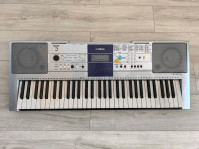 Yamaha PSR-E323 školska klavijatura  (36 rata, besplatna dostava)