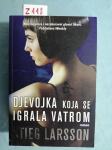 Stieg Larsson – Djevojka koja se igrala vatrom (B56)