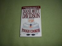 TOUGH COOKIE - Diane Mott Davidson