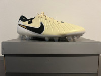 Nike Legend 10 Elite FG i SG