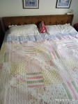 Krevet s ladicom za posteljinu