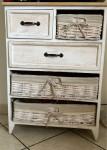 Shabby chic komodica