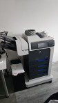 HP COLOR LASERJET CM4540 MFP + ladice