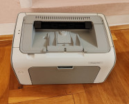 Laserski printer HP P1102    A4 usb