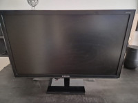 Samsung S27E330 (27 inch) Full HD LED Monitor