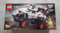 LEGO Monster Jam Monster Mutt Dalmatian car - NOVO!