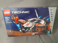 Lego Technic transportni svemirski brod
