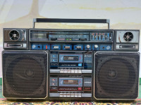 BOOMBOX RADIO KASSETTOFON