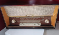 Radio na lampe RIZ Zagreb model 634 sa 4 zvucnika ispravan sacuvan