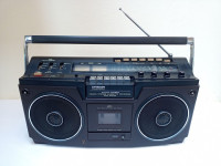 Superscope CRS-4003 (by Marantz), radio-kasetofon (boom box)