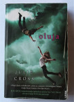 OLUJA Julie Cross