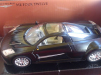 1/24 1:24 model Motormax Chrysler me four twelve