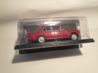 1:24 Fiat 124, tamnocrveni model