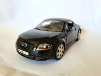 Audi TT 1998 1/18 Revell