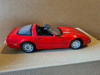 CORVETTE C4 1/18 Maisto