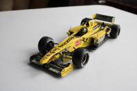 F1 Jordan EJ10 - Hot Wheels 1:18