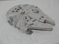 STAR WARS maketa Revell Millennium Falcon