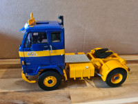 Volvo F88 kamion 1/18 MCG