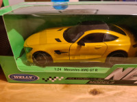 Welly 1/24 Mercedes AMG GTR