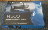 Bežični mikrofon Electro Voice R300