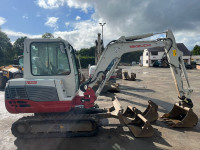 Bager Takeuchi TB235 viličar valjak demper traktorska kosilica 4x4