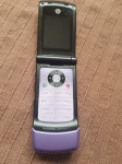 Motorola W510, sve mreže, vrlo dobro očuvan,sa punjačem ----preklopni