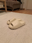 Yeezy slides "Pure" beige, br. 45 - US 11