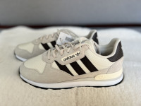 Adidas Tenisice broj 42 2/3 NOVO ORGINAL