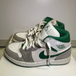 Nike Air Jordan 1 Retro Mid SE Smoke grey Pine green